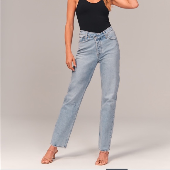 Abercrombie & Fitch High Rise Dad Jeans - Picture 6 of 14